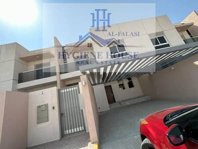 There is no first resident in Mushrif 3 master rooms 2 large halls Master servant room Laundry Room Balcony opening onto a small garden Large kitchen,