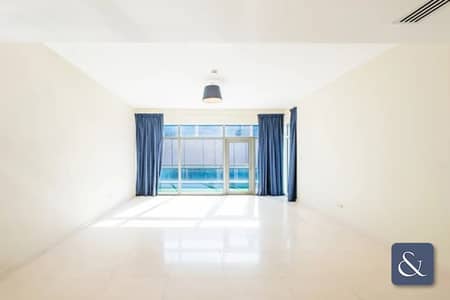 1 Bedroom Apartment for Sale in Business Bay, Dubai - Massive 1 Bed | Balcony | Good Location