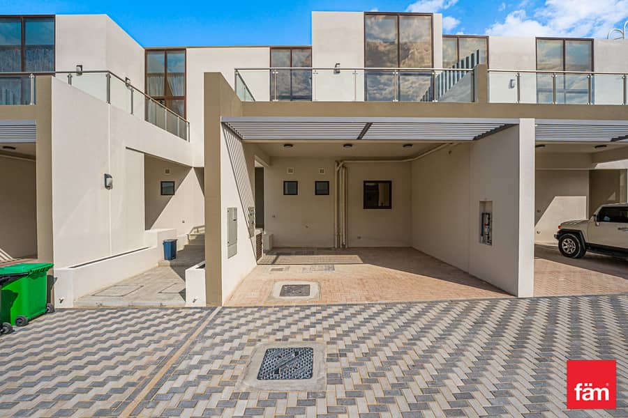 Spacious I Corner Unit I Investor Deal I Modern Spacious I Corner Unit I Investor Deal I Modern