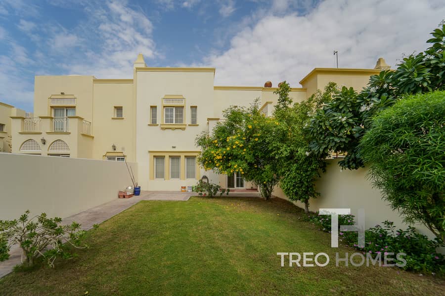 Close to Lake | Landscaped | Upgraded Close to Lake | Landscaped | Upgraded