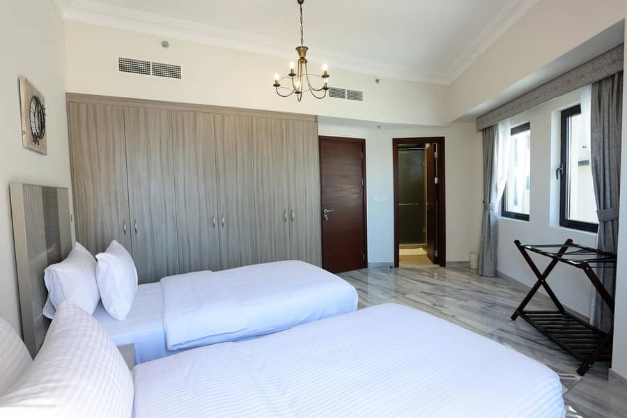 10 Marbella executive 2 bedrooms Balcony