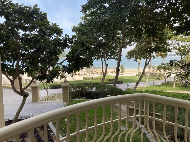2 Stunning Beach front 1 bedroom at the palm