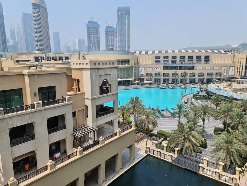 27 Amazing stay at Dubai Downtown - Souk Al Bahar