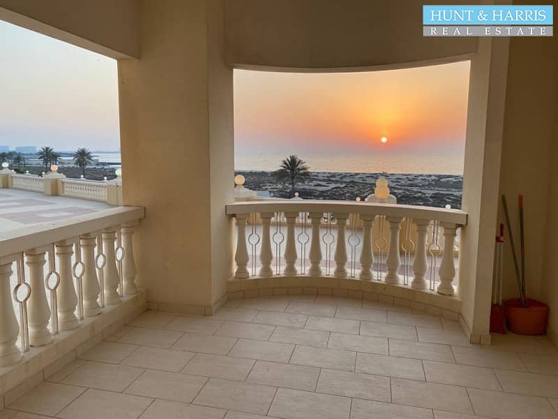Spacious Balcony - Stunning Views - Great investment Spacious Balcony - Stunning Views - Great investment