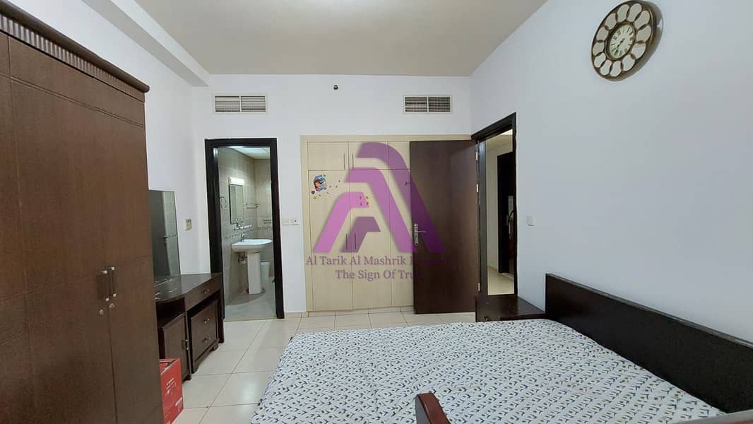 SPACIOUS Apartment with Balcony, Near to Super Market. Ready to Move