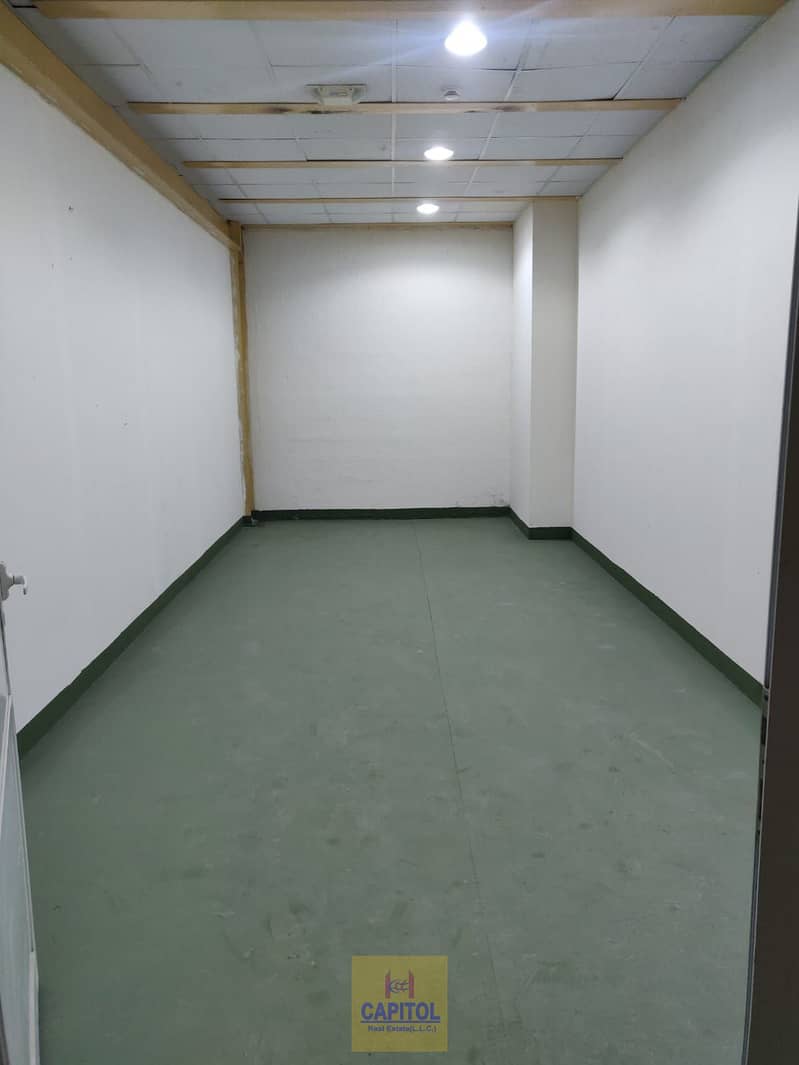Neat and Clean Storage Warehouse ready to Move for RENT in Al Quoz 4