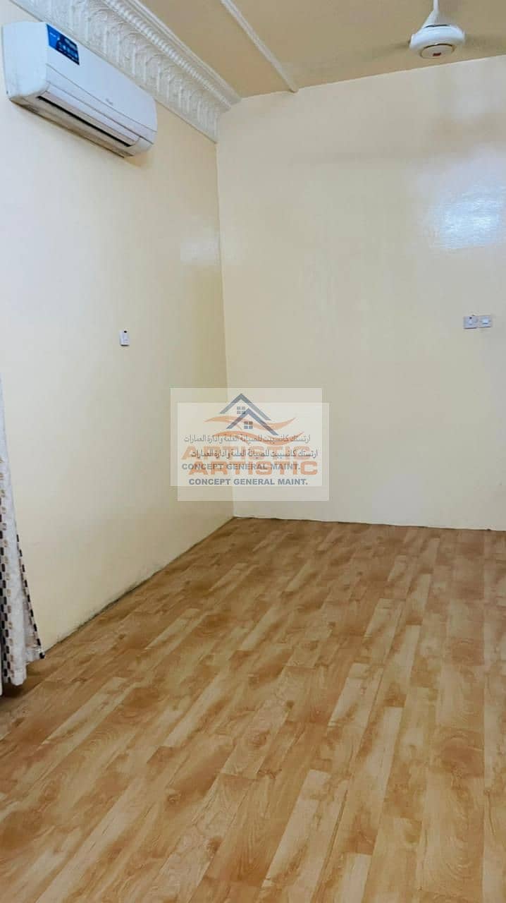 5bedroom seprate entrance house on very prime location of old shahama available for rent