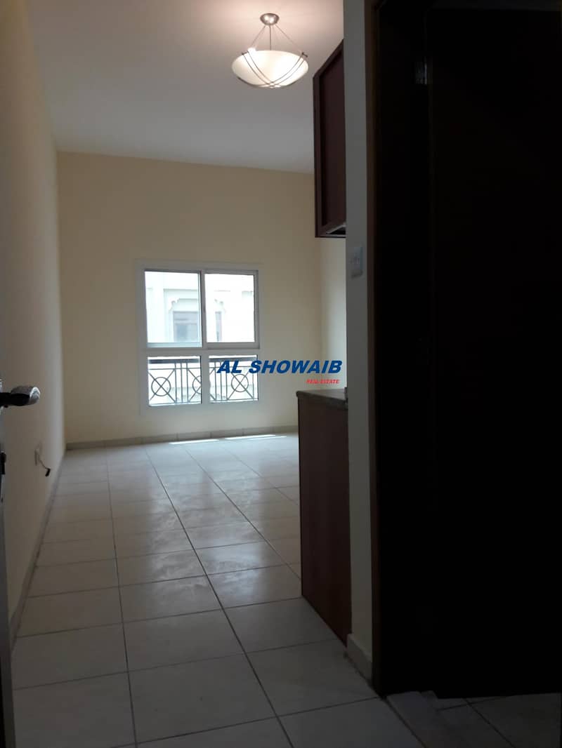 Spacious studio available behind al futtaim mosque Al Murar Deira Spacious studio available behind al futtaim mosque Al Murar Deira