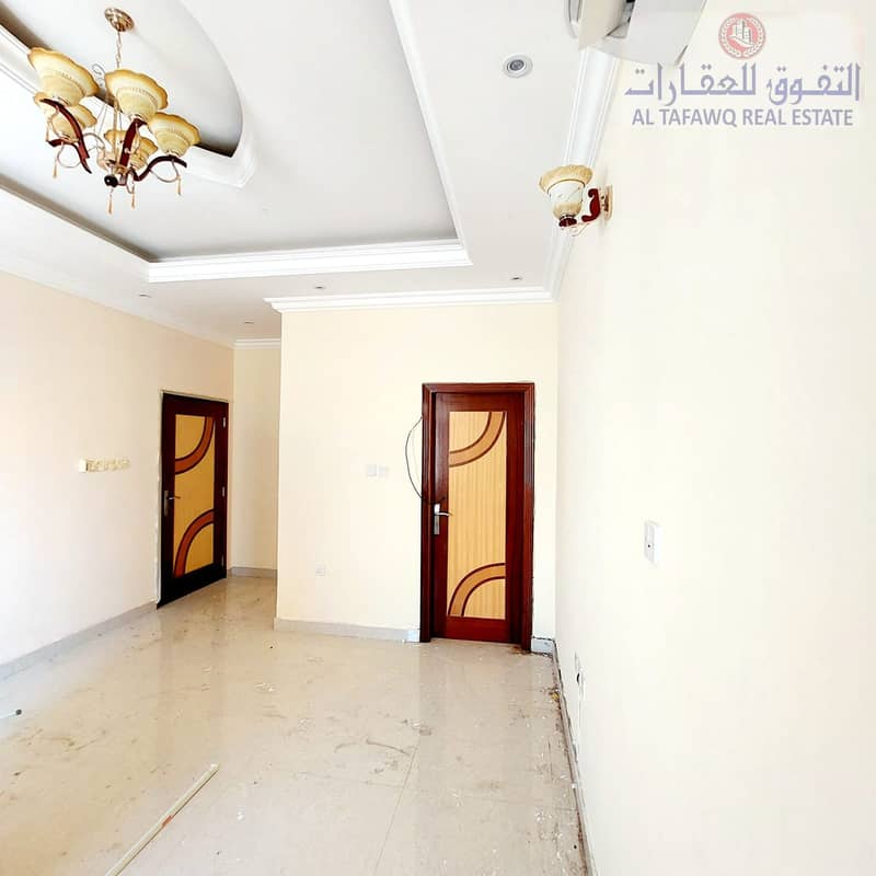 Villa for rent consisting of two floors, five master rooms, a board, a hall and maid rooms