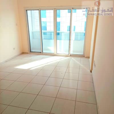 1 Bedroom Flat for Rent in Al Jurf, Ajman - Apartment for rent, a large area, consisting of a room, a hall, a bathroom, , and a balcony