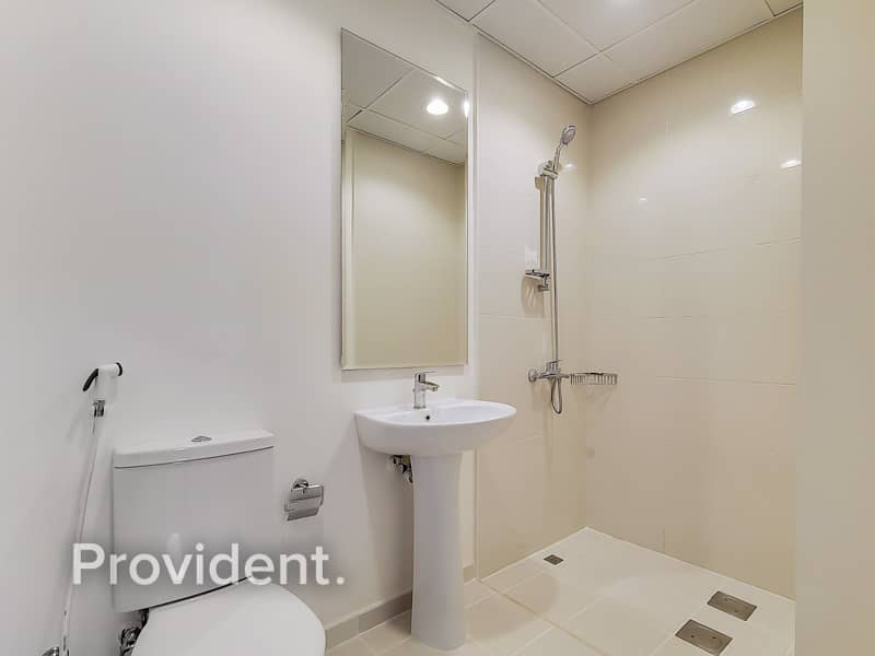 12 5_Maid's Ensuite-0. jpg