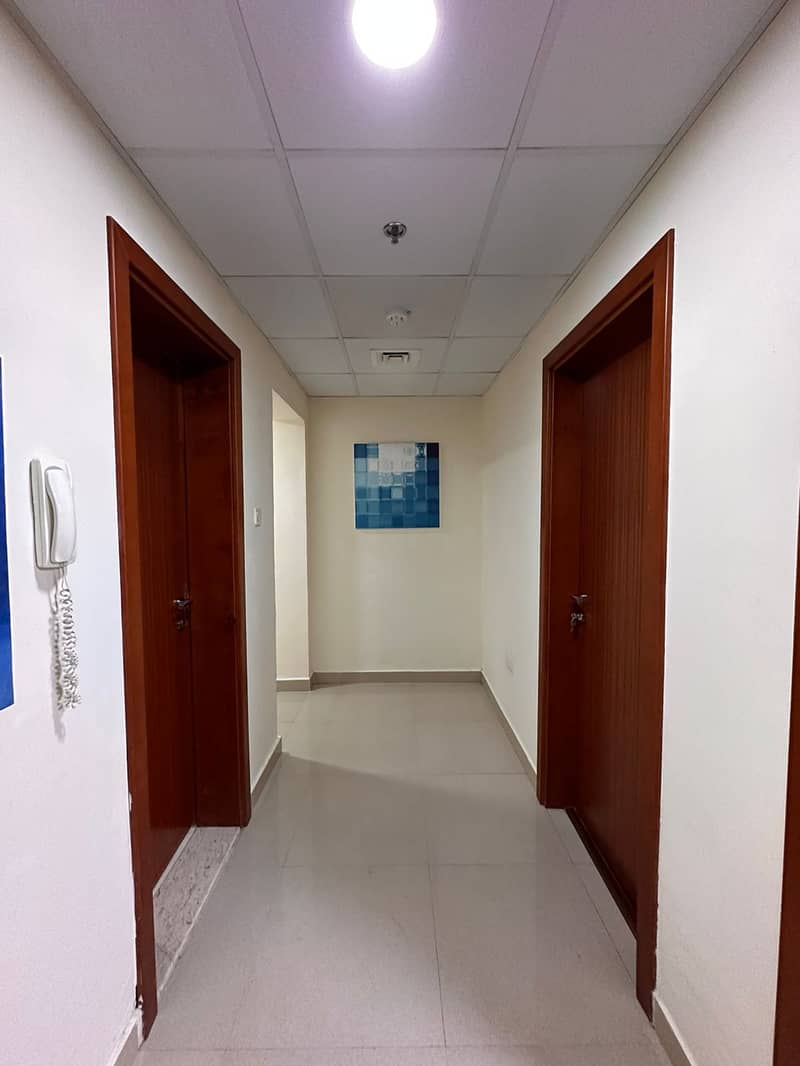3 8c305f89-237e-4b48-aeca-2c304a5bb36b. jpg
