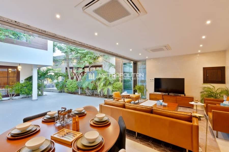 Majestic Villa| Luxury Living| Sophisticated Deal Majestic Villa| Luxury Living| Sophisticated Deal