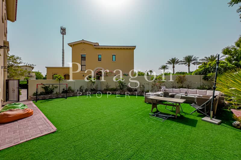 Single Row | Picturesque Garden | Corner Unit Single Row | Picturesque Garden | Corner Unit