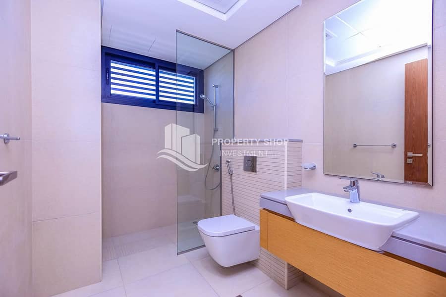 14 5-bedroom-villa-abu-dhabi-yas-island-west-yas-bathroom-1. JPG