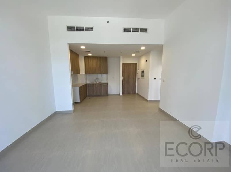 4 Central Park View | Brand New | Bright Unit