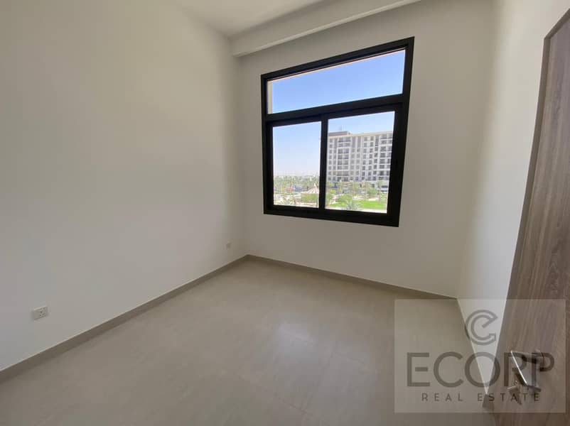 9 Central Park View | Brand New | Bright Unit