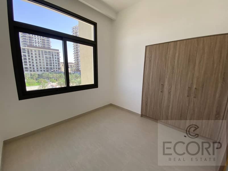 10 Central Park View | Brand New | Bright Unit