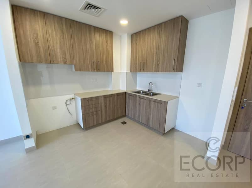 11 Central Park View | Brand New | Bright Unit