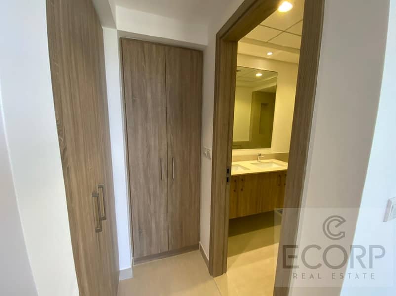 12 Central Park View | Brand New | Bright Unit