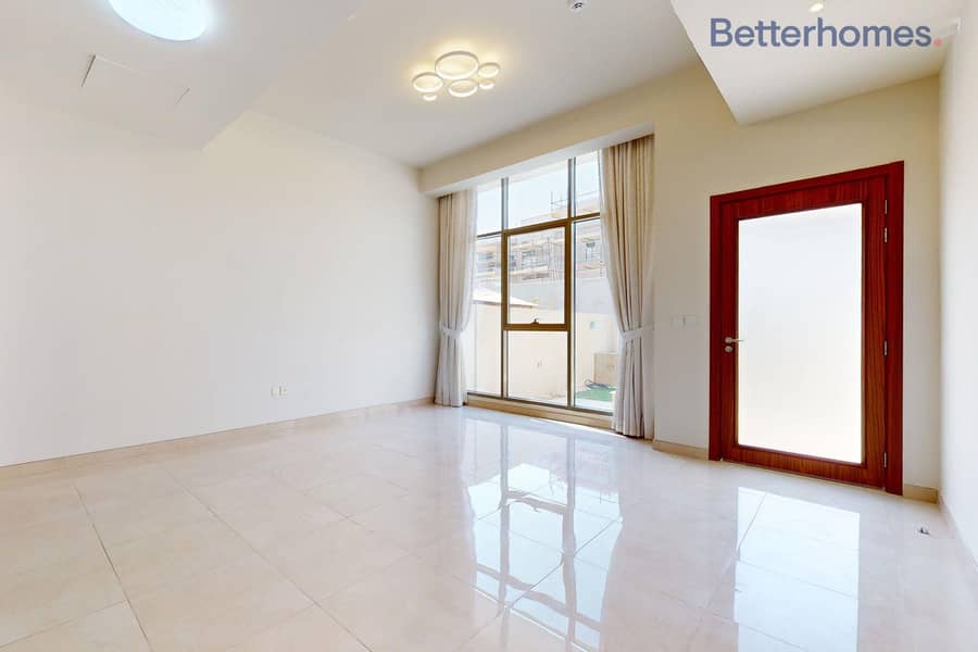Luxury | Rented | Single Row | Modern townhouse Luxury | Rented | Single Row | Modern townhouse