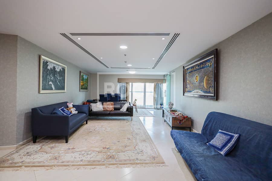 Stunning HUGE 3BR + Maids | Freehold Building Stunning HUGE 3BR + Maids | Freehold Building