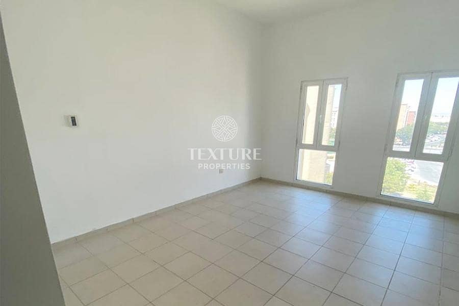 3 Spacious | Well-Maintained | 1 Bed Apart. | MED 70