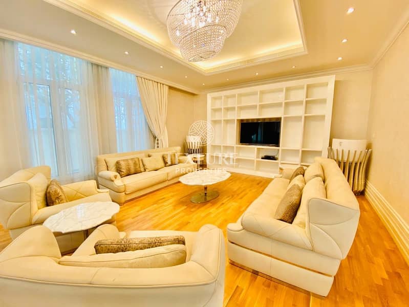3 Luxurious 5 bedroom Villa in Palm Jumeirah