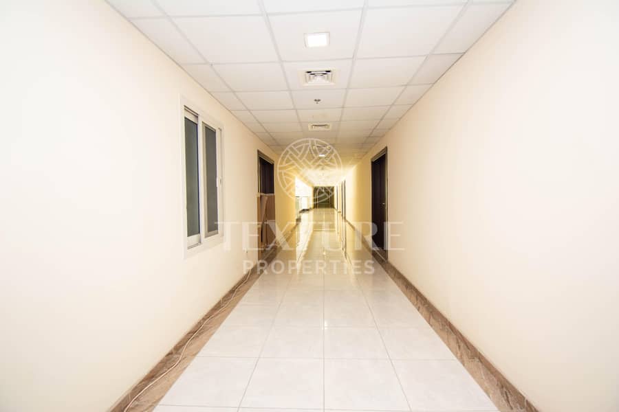 10 Affordable|Prime location | Large Office|Fitted