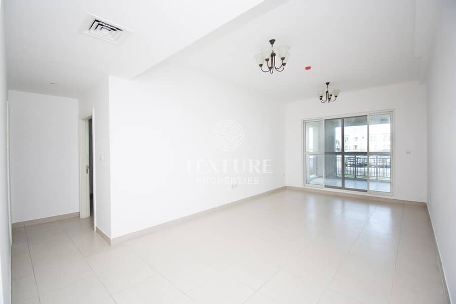 4 Best Deal | Spacious 1 Bed Apartment + Store