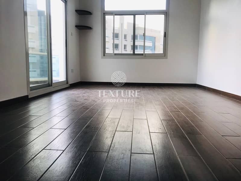 Upgraded & Stunning 1 Bedroom for Rent | Double balcony | 36k by 6 chqs | Silicon Oasis