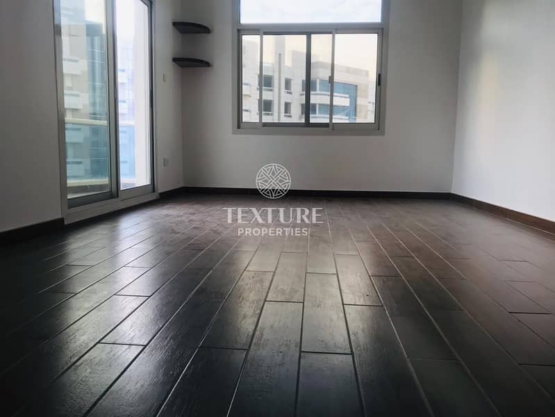 5 Upgraded & Stunning 1 Bedroom for Rent | Double balcony | 36k by 6 chqs | Silicon Oasis