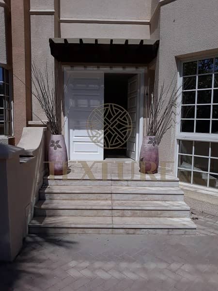 4 Hot Deal!! 4 BR  Villa in Jumeirah 3 for Rent