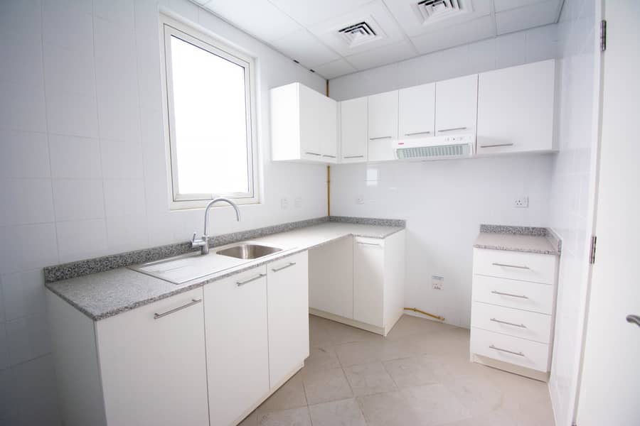 2 Brand New 1BR With Close Kitchen & Free Parking