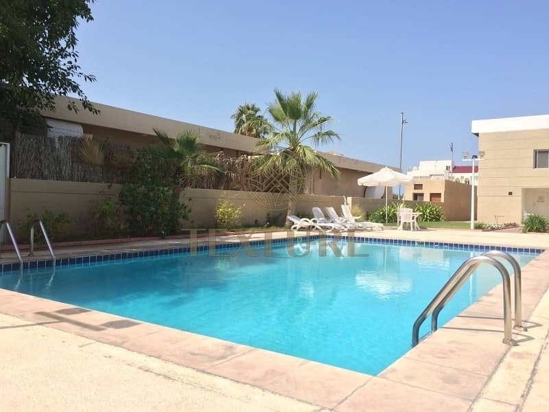 5 Lovely 3BR Villa in Jumeirah 2 with pool  for Rent