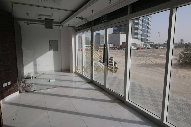 3 Semi fitted Retail for Rent AED 88K per Year