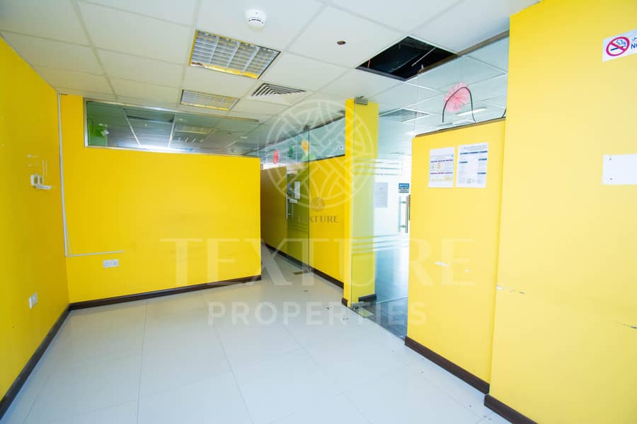 3 Easy Access to Malls| Fitted Office | Multiple Options