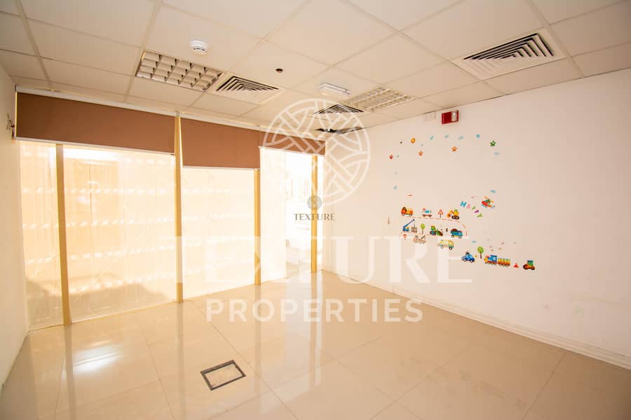 9 Multiple Options | Easy Access to Malls| Near Masjid