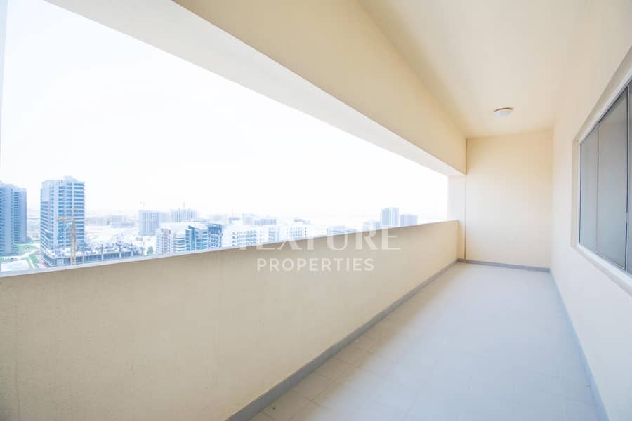 14 Huge 1 BR+study+ Laundry | Supermarket | Well Maintained