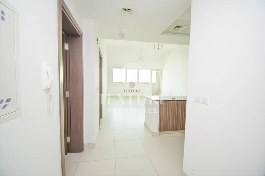 5 Huge 1 BR+study | Supermarket | Well Maintained