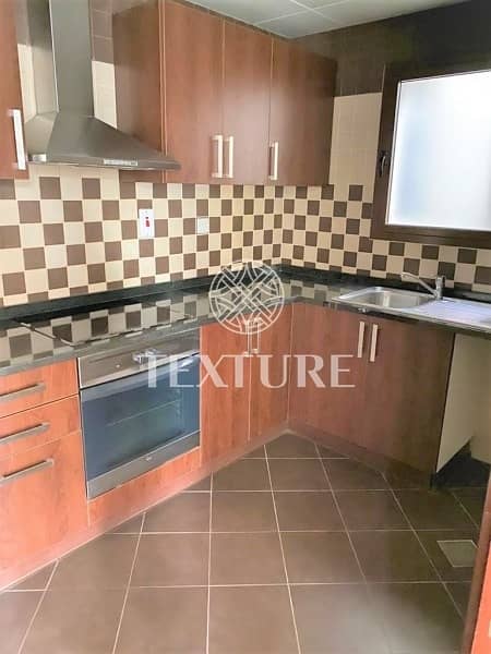 10 Large | Fully Equipped Kitchen | Balcony