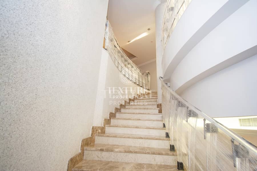 22 Vastu Compliant | Luxury Mansion | Ready to Move in | Lake View | Elevator