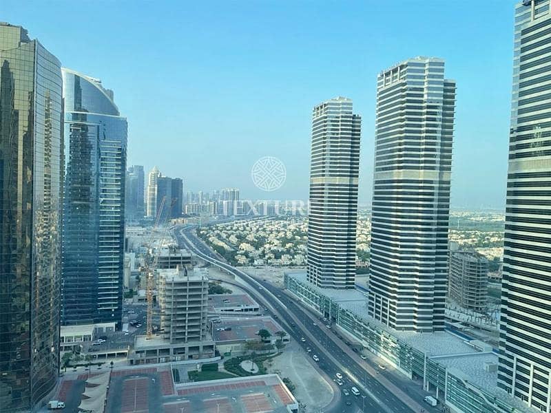 11 Exclusive | High Floor | Stunning View Hotel Apartment