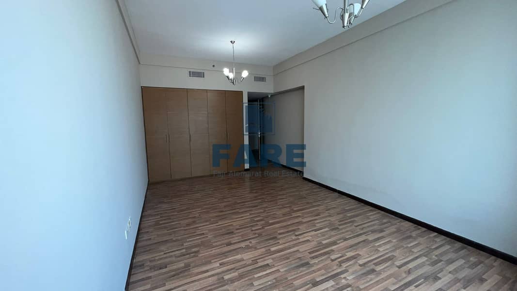 Luxurious 2 BR Apartment For Rent / Furnished Kitchen Area  /Blue Tower / View of Lake