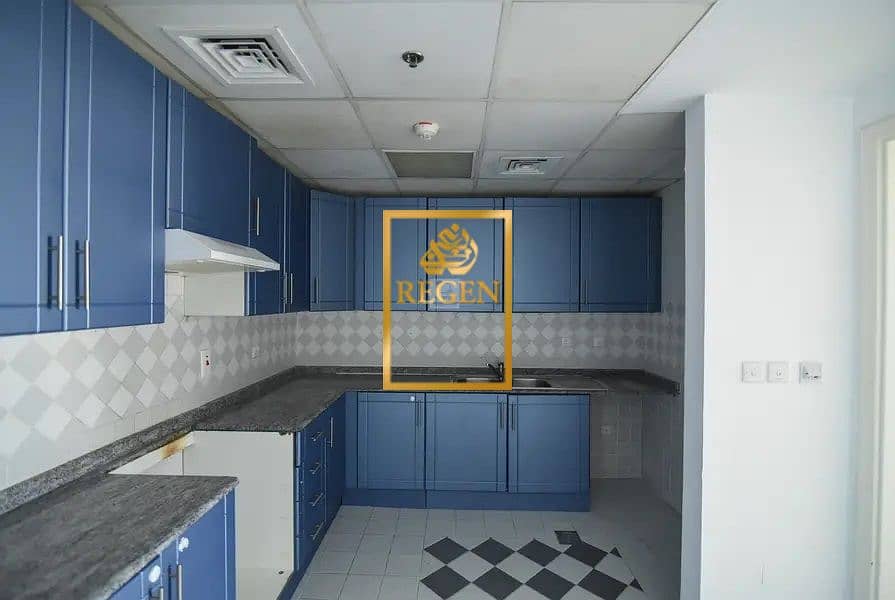 2 Kitchen. jpg