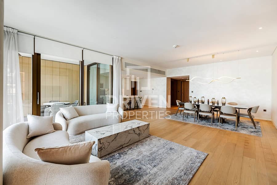 Best Price | Fully Upgraded | High Floor Best Price | Fully Upgraded | High Floor