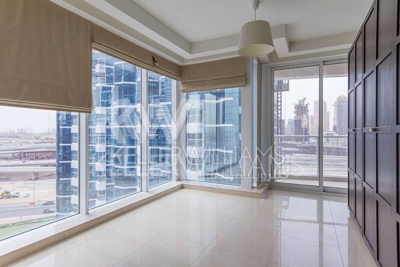 Unfurnished | Vacant| Bright, corner unit Unfurnished | Vacant| Bright, corner unit