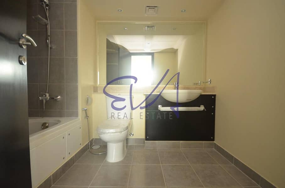 9 Bathroom 2. jpg