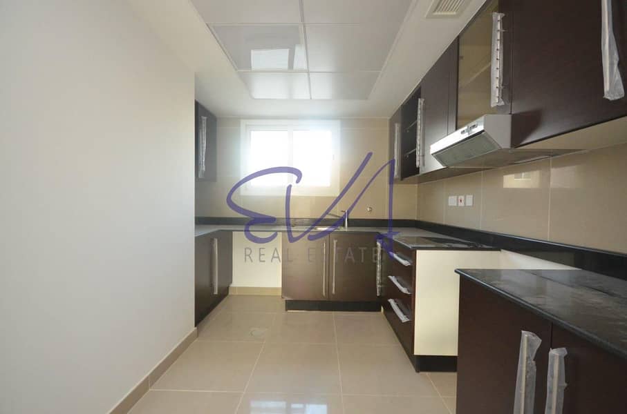 14 Closed Kitchen. jpg