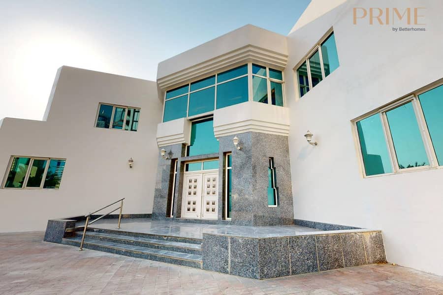 Well Maintained | Spacious Villa | Huge Garden | Exclusive Well Maintained | Spacious Villa | Huge Garden | Exclusive